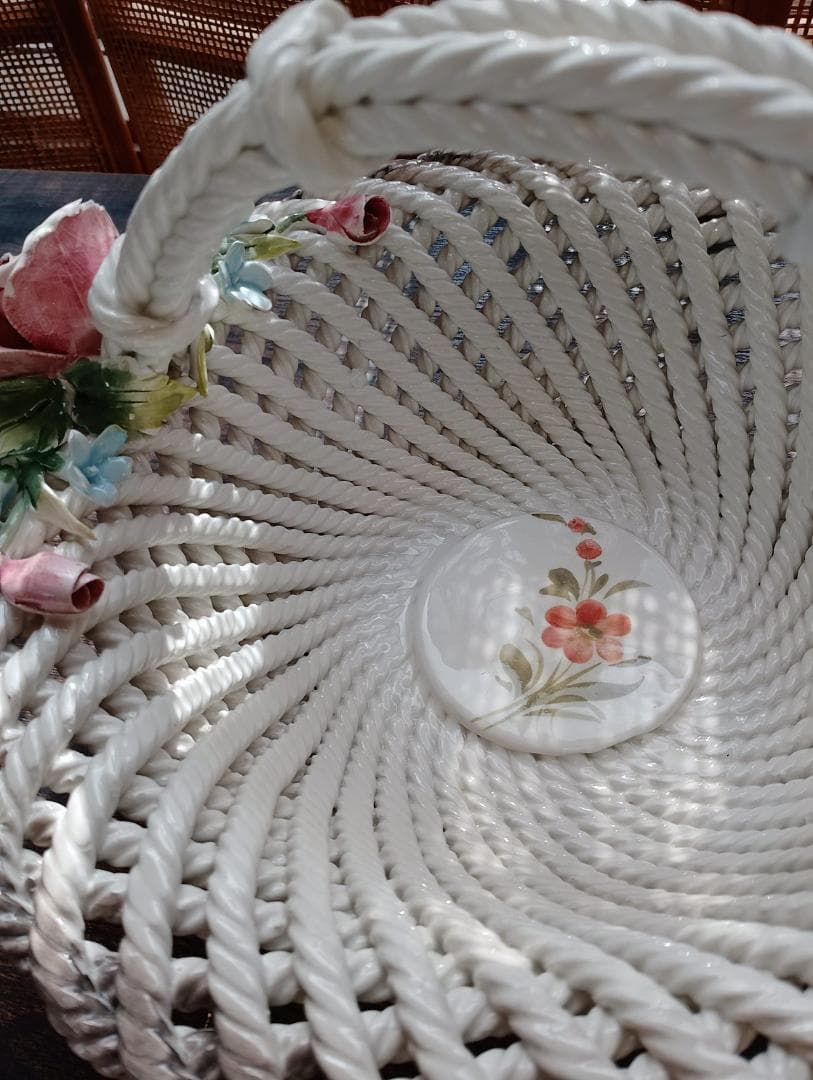 イタリア製 カポディモンテ 26cm 陶花バスケット Da Ponte