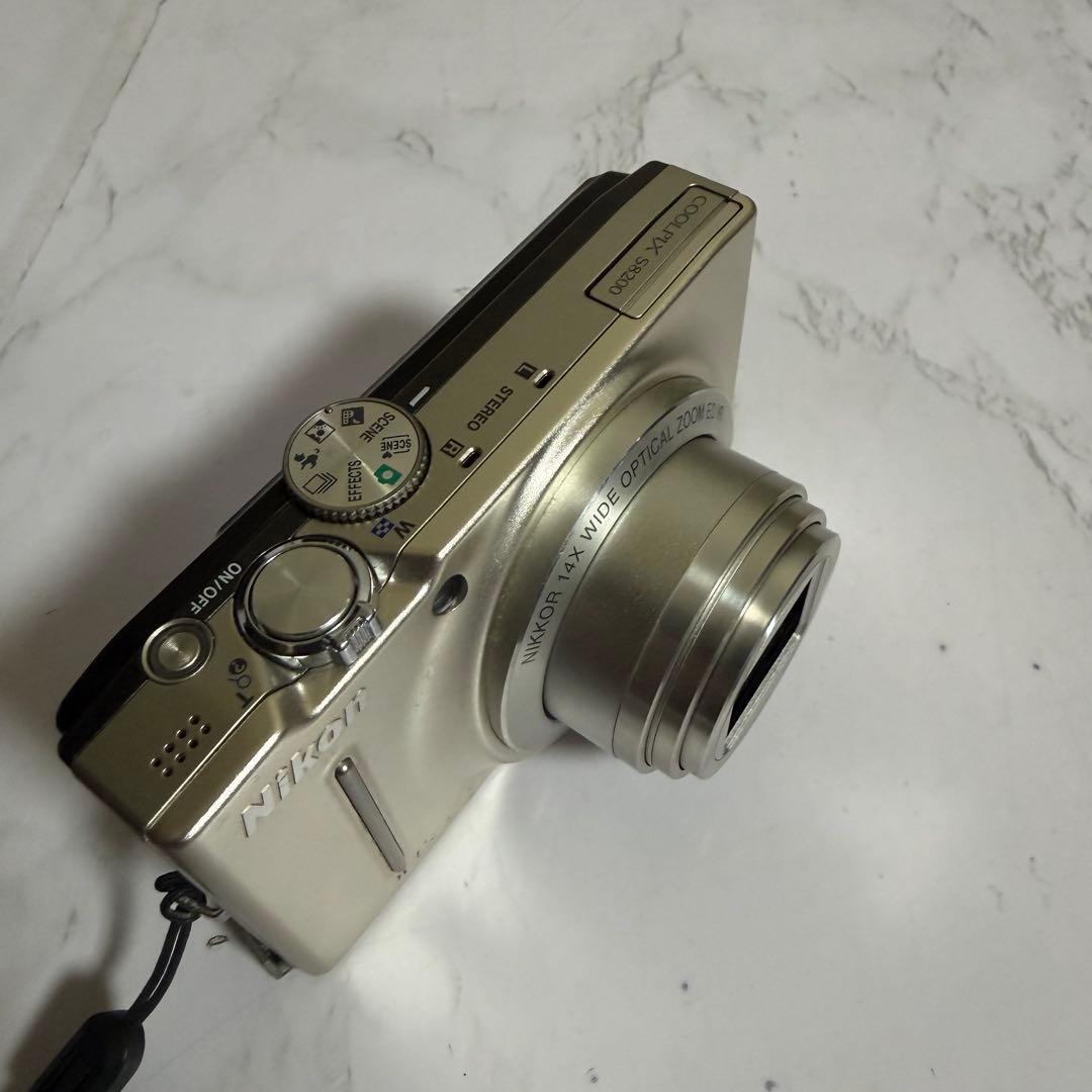 m3497 Nikon COOLPIX S8200 デジカメ　シルバー