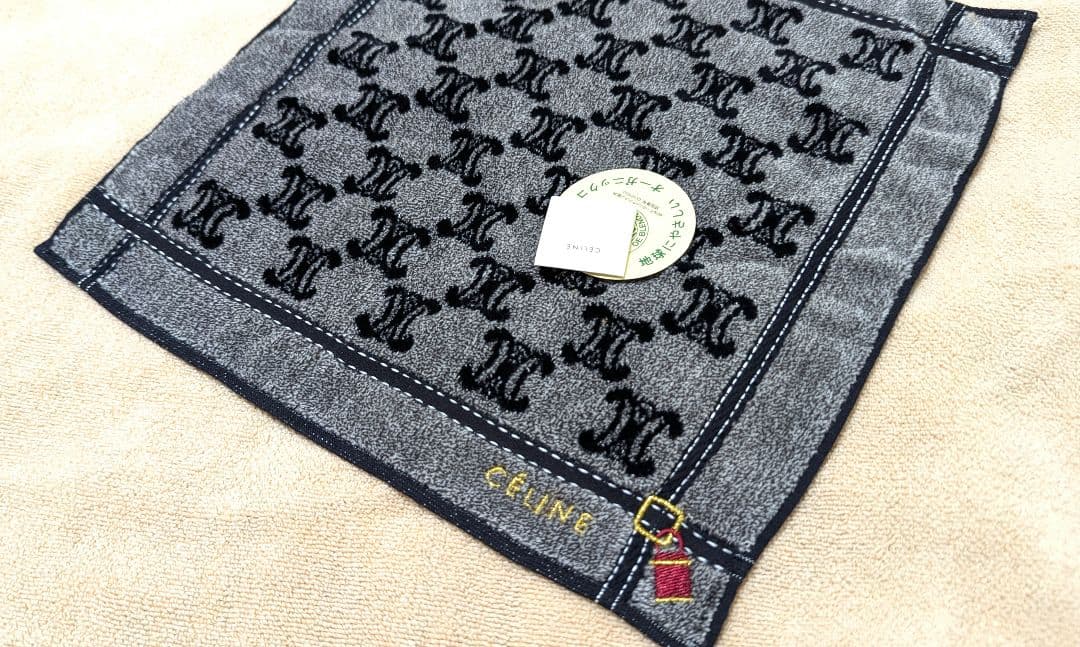 CELINE ロゴ入り グレー タオルハンカチ