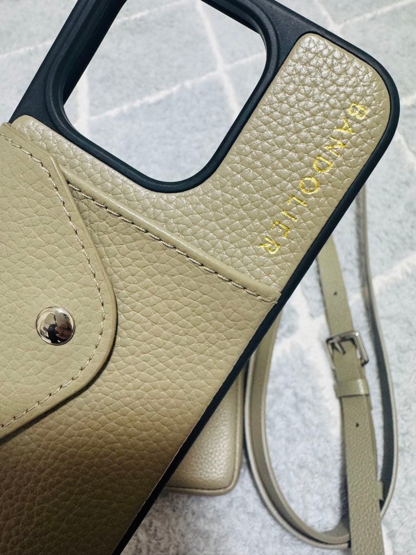 BANDOLIER バンドリヤー　iPhone15pro セット