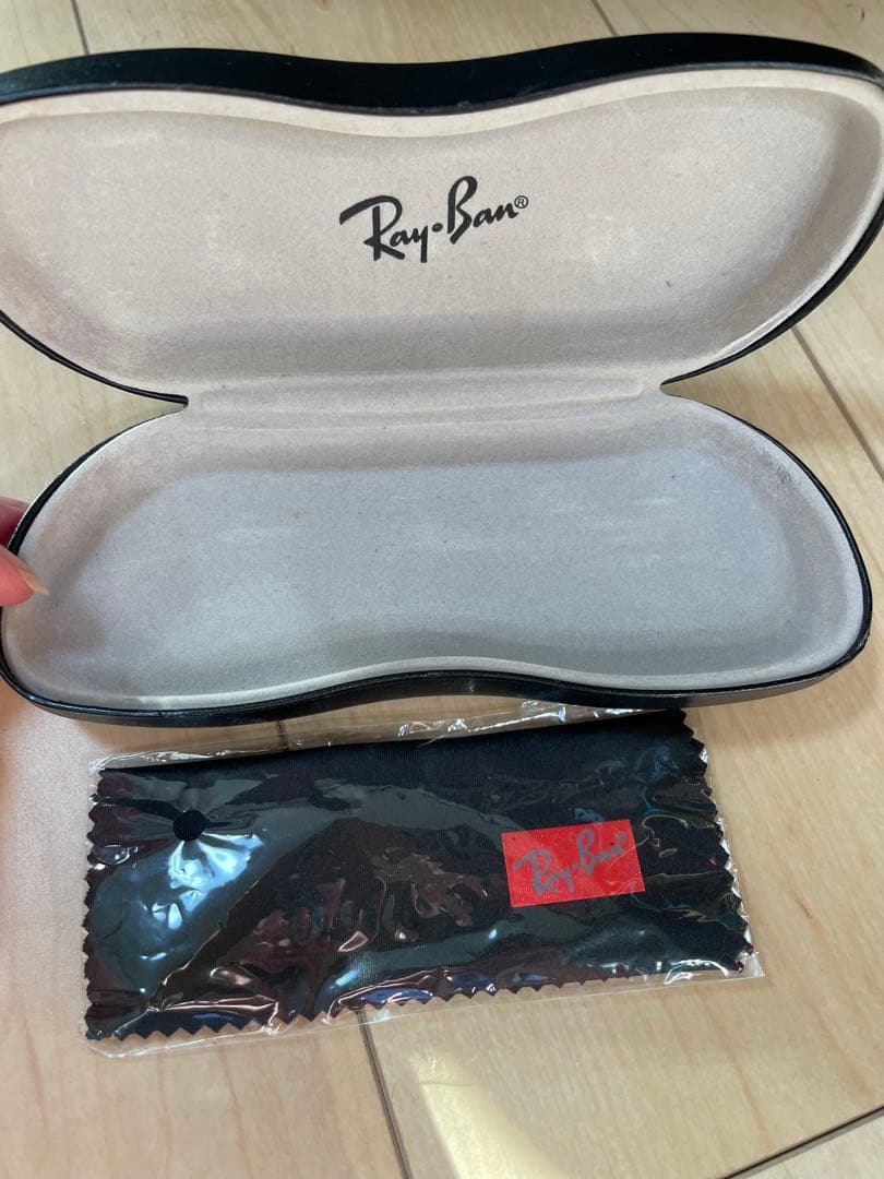 Ray-Ban メガネケース 黒 クリーニングクロス付き