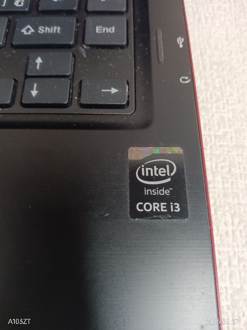 ⅰ LIFebook UH55/T FMVU55TR Corei3 8GB