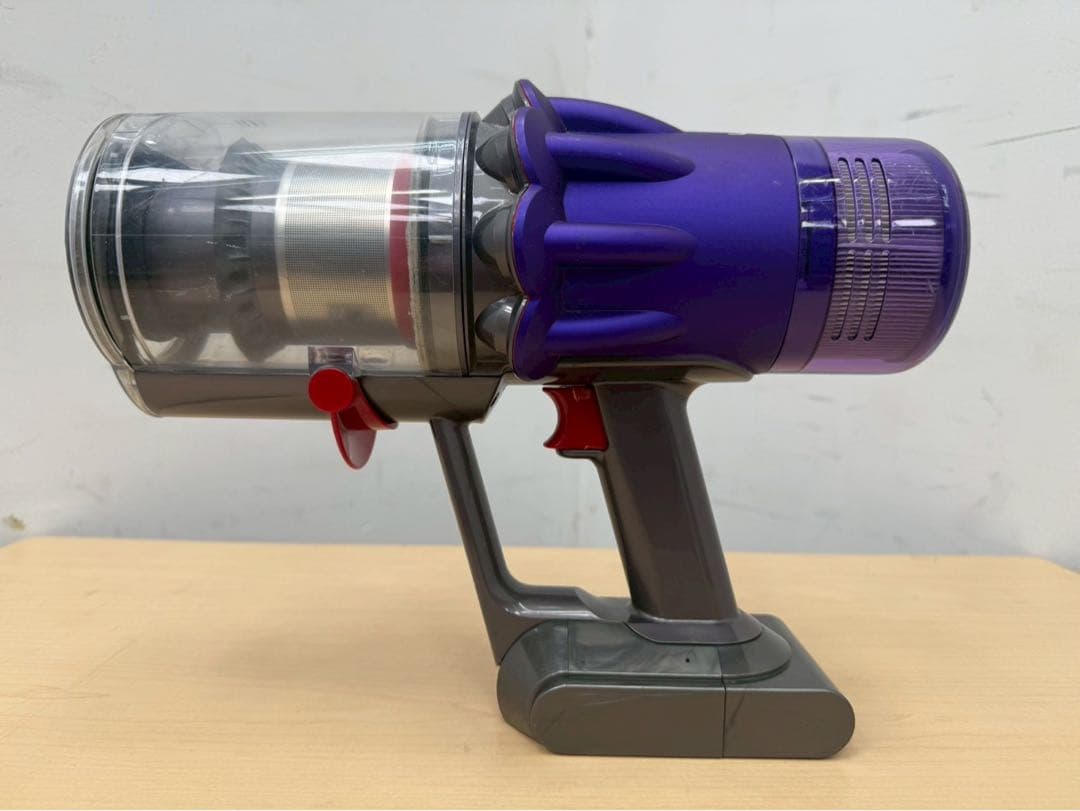 TG426☆美品☆ダイソン☆Dysyn☆SV18☆コードレス掃除機☆スタンド付