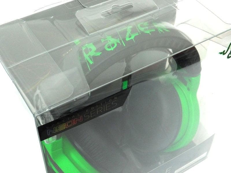 Razer Kraken モバイルヘッドフォン (ネオングリーン)