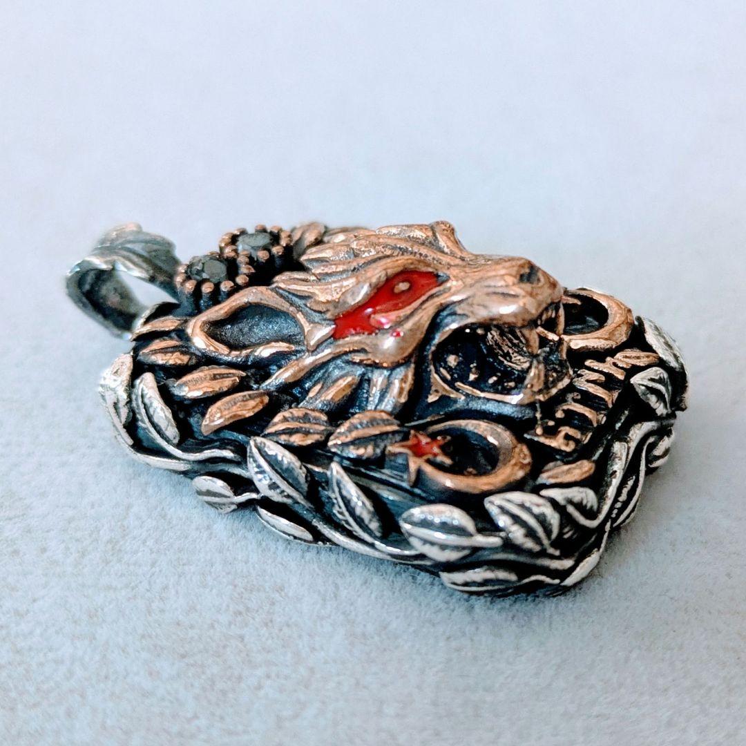 ＊NEW＊トルコ製 ハンドメイド ペンダントトップシルバー925（オオカミ）