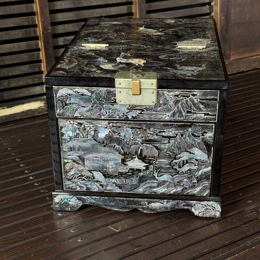 豪華絢爛 漆器 収納箱 鏡 動物風景の象嵌付き