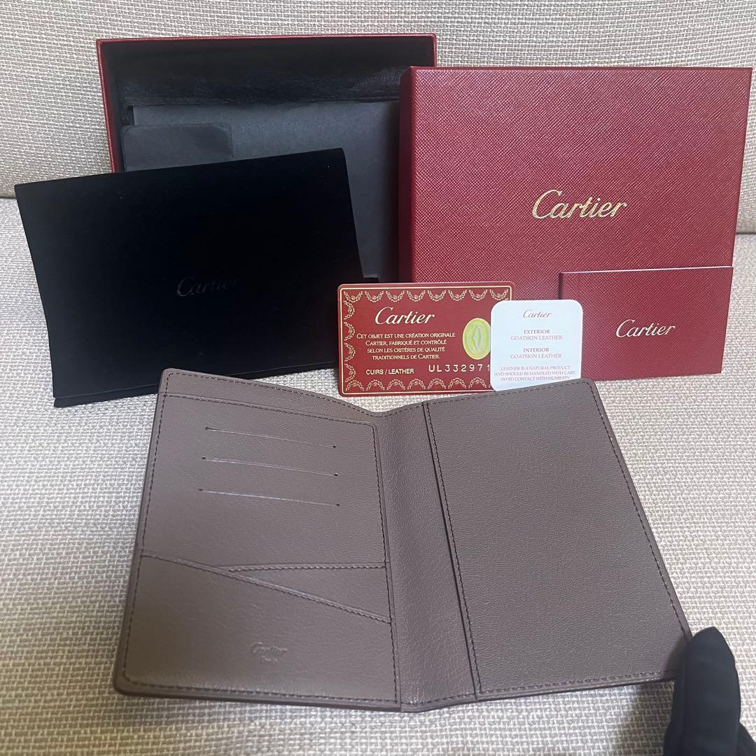 Cartier パスポートケース レッド