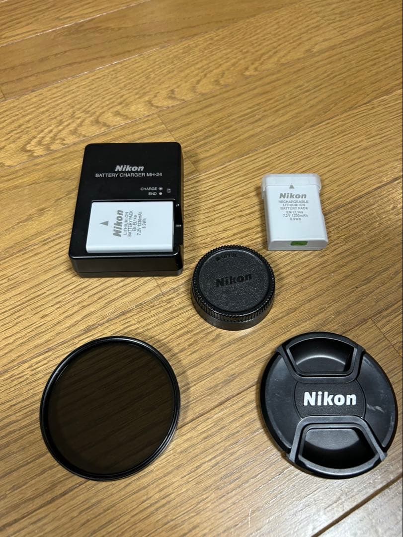 Nikon D3400 デジタル一眼レフ　18mm-200mmレンズ付き