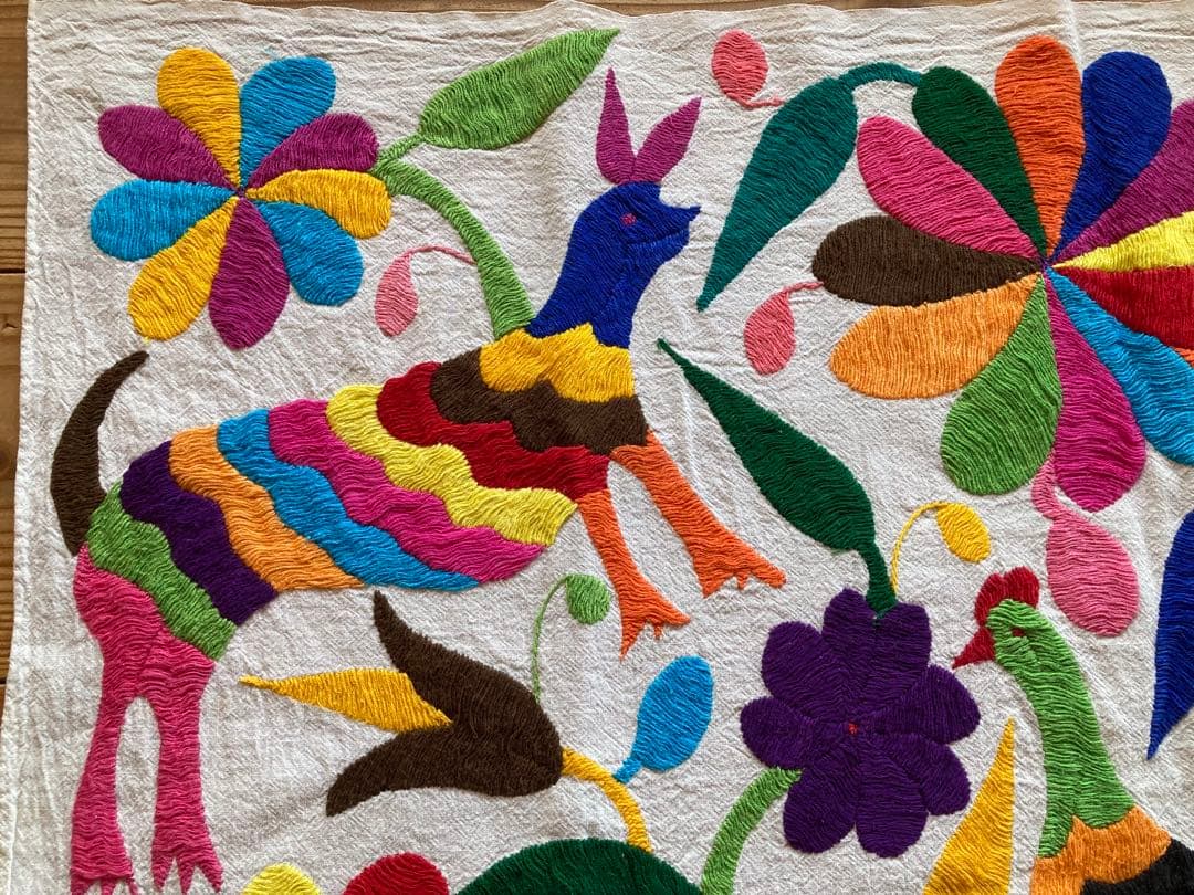ハンドメイド 刺繍テーブルセンター