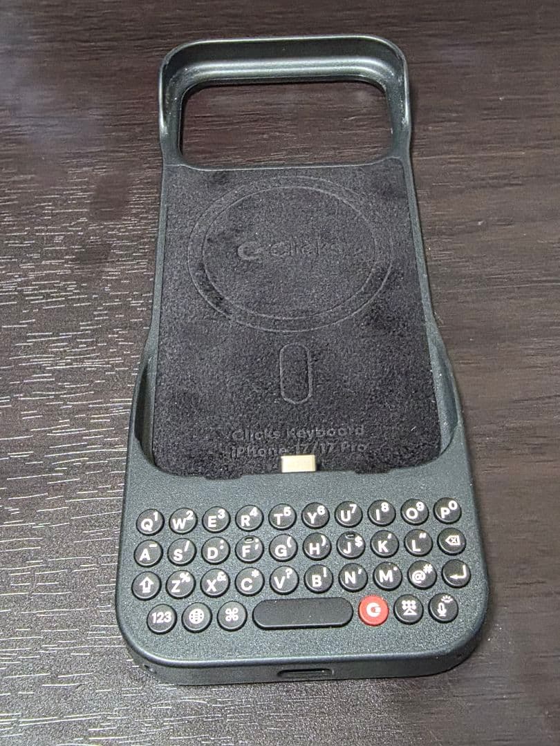 iPhoneアクセサリー Clicks Keyboard Case for iPhone17/17Pro