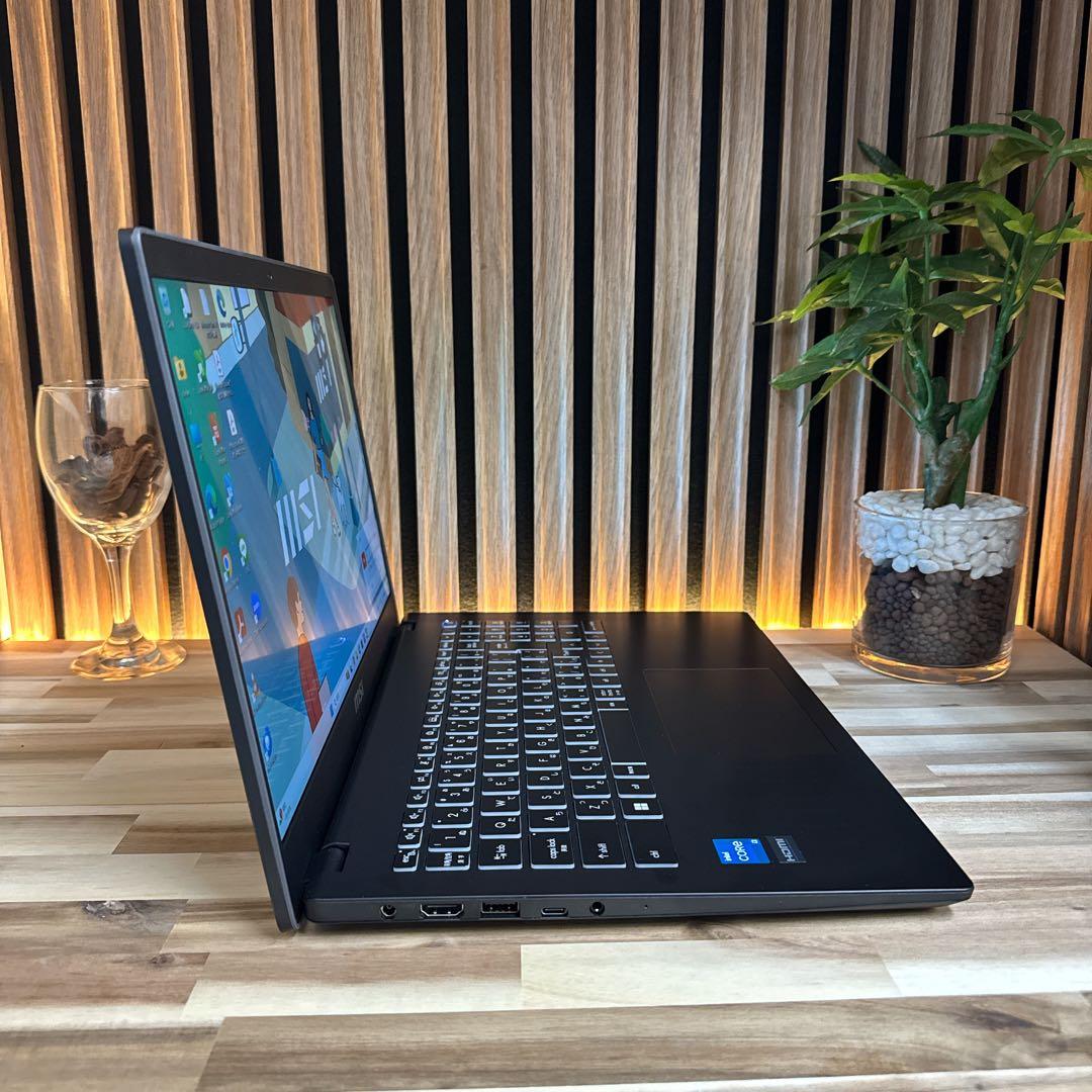 極美品 新型2024年モデル‼️MSI Modern☘第13世代☘ノートパソコン
