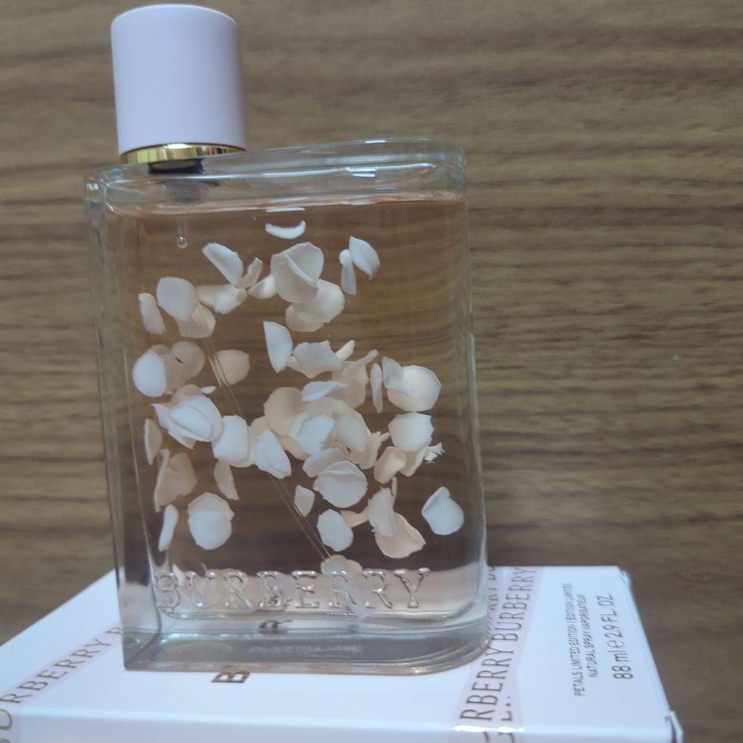 香水(女性用) Burberry Her Eau de Parfum 88ml