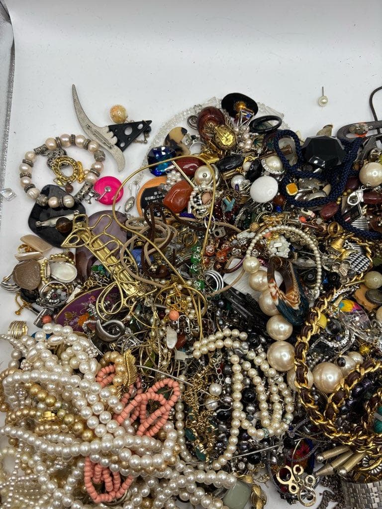 5kg イミテーション　まとめ　アクセサリー　メッキ　パール　お宝　⑤　遺品