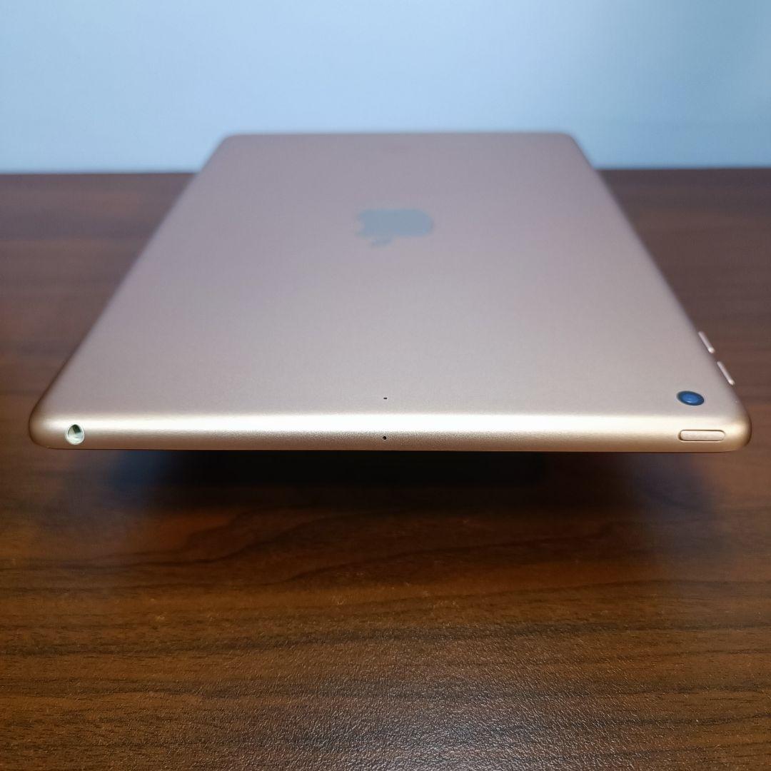 (美品) iPad 9.7 第6世代 WiFi 128GB キーボード付き