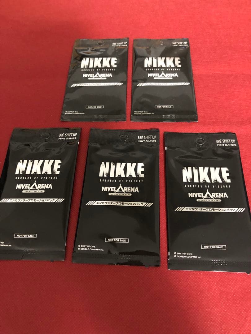 NIKKE Nivel Arena トレーディングカードセット