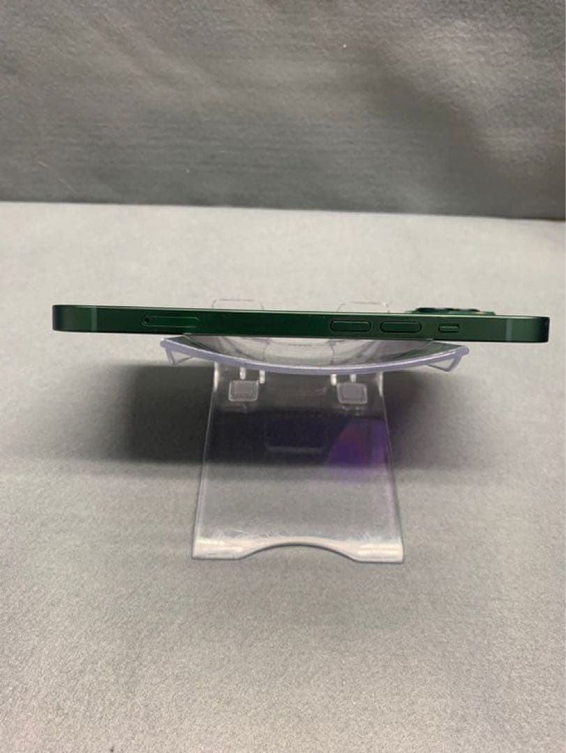 中古美品　国内版　simフリー　iPhone13 512GB