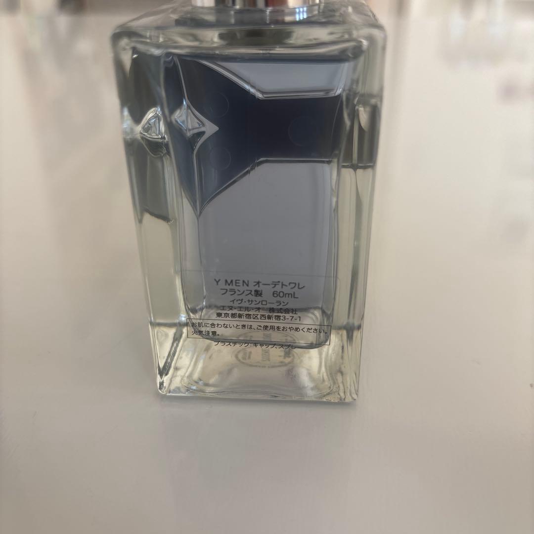 Yves Saint Laurent 香水