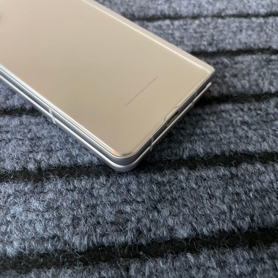 66 Samsung Galaxy ZFold3 256GB SIMフリー
