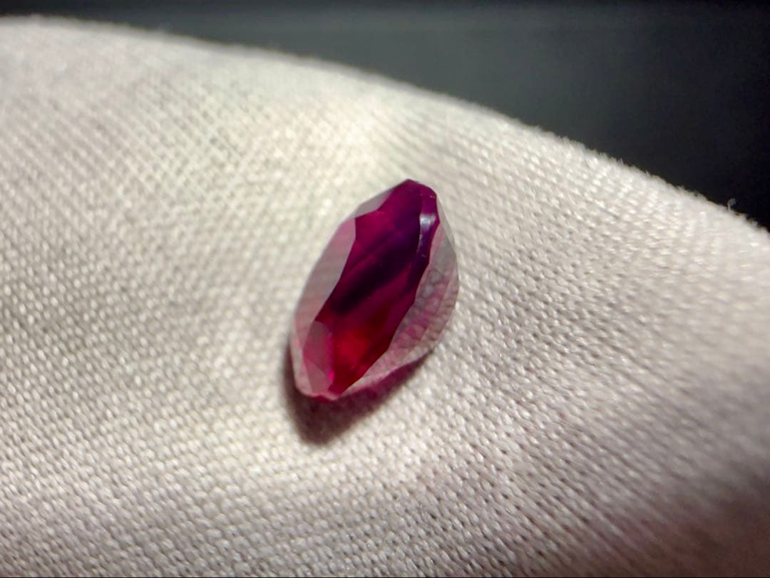 【ビルマ産】非加熱ピジョンブラッドルビー　GIA鑑　1.18ct