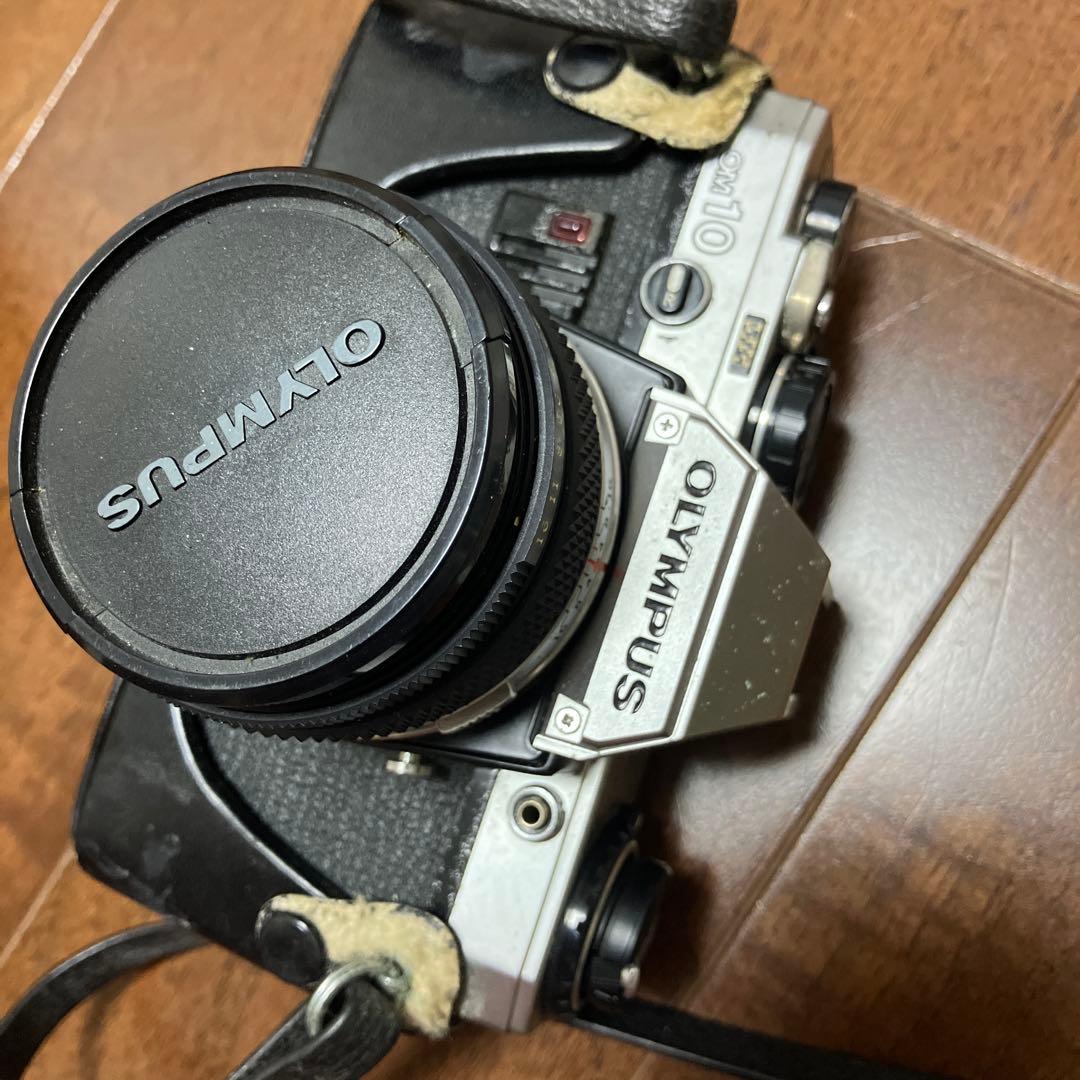 OLYMPUS OM10シルバー オリンパスフィルムカメラ　ケースストラップ付き