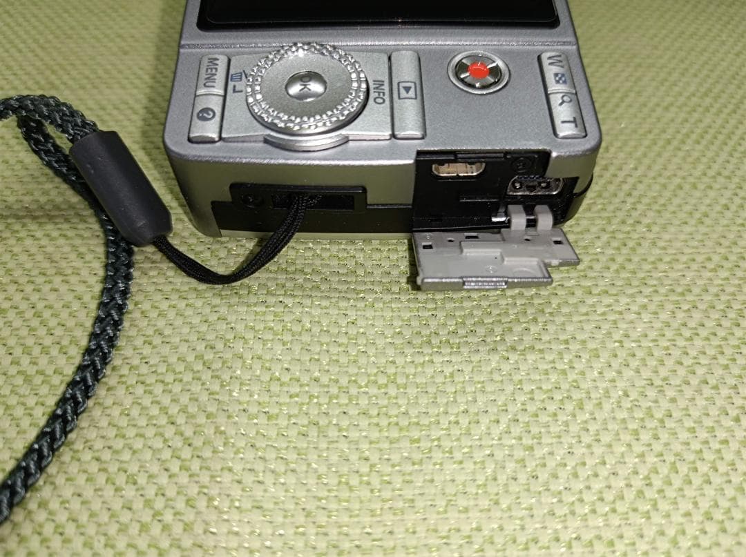 都《EUHPE》Olympus　μ-7050　コンデジ　デジカメラ