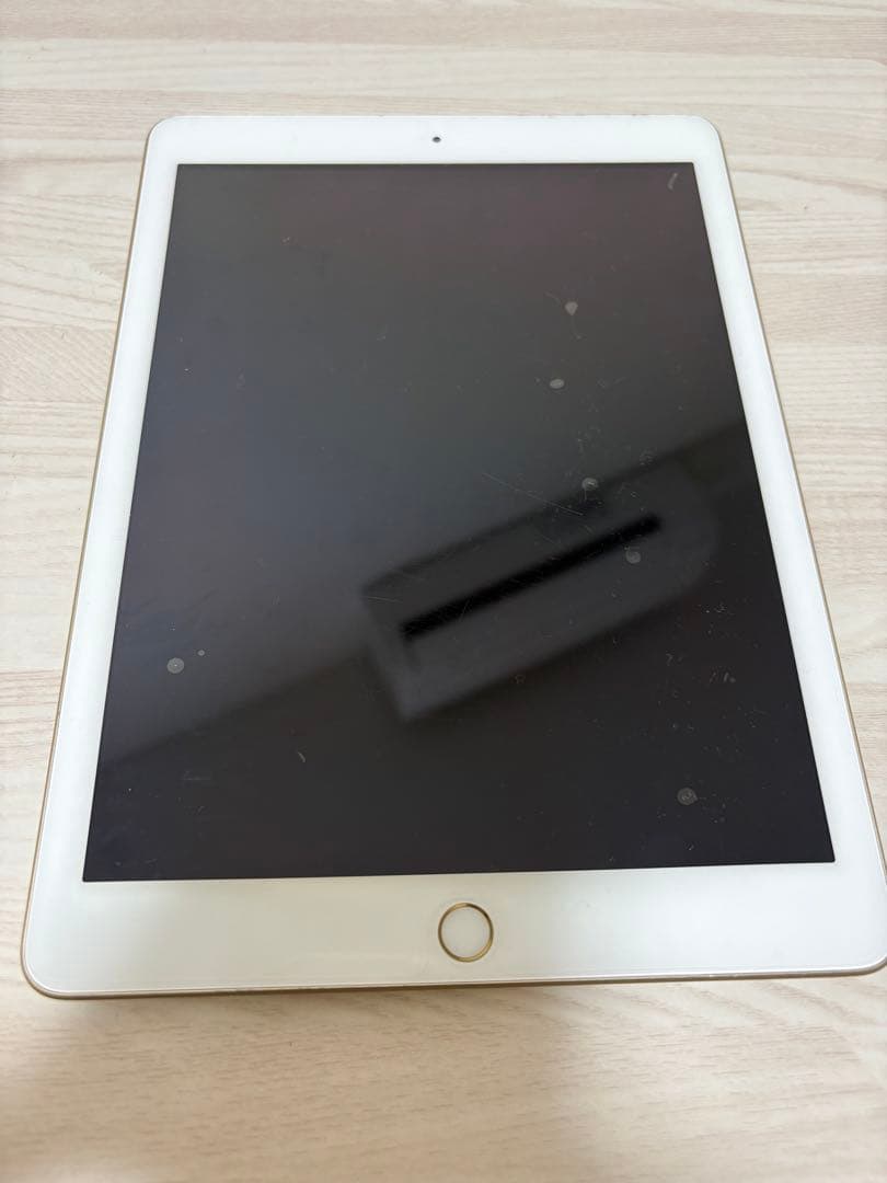 Apple iPad 第5世代 ゴールド 本体+充電器付き