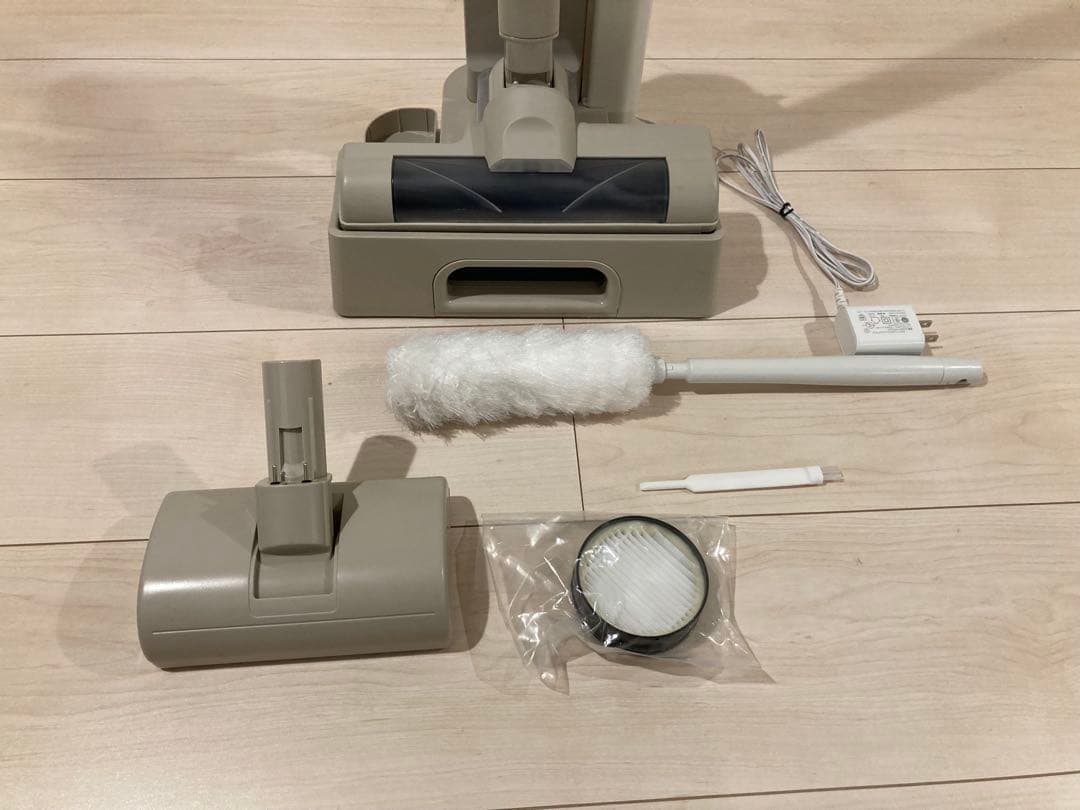 【極美品】アイリスオーヤマ 充電式サイクロンスティッククリーナー