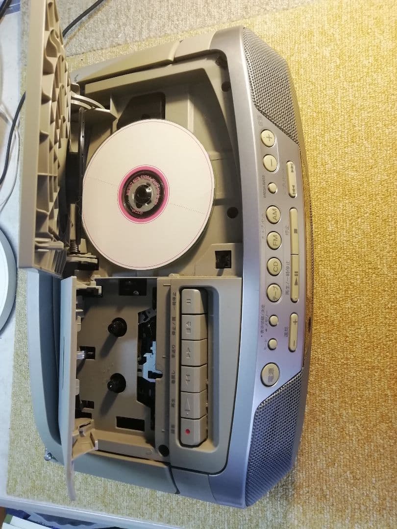 SONY CFD-S05(S) ラジカセです。