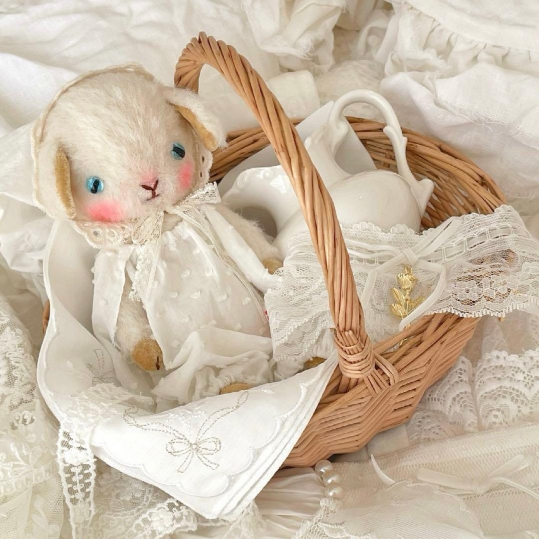 ベイビーメェー 羊 ぬいぐるみ ハンドメイド 海外作家様 テディベア 部屋飾り