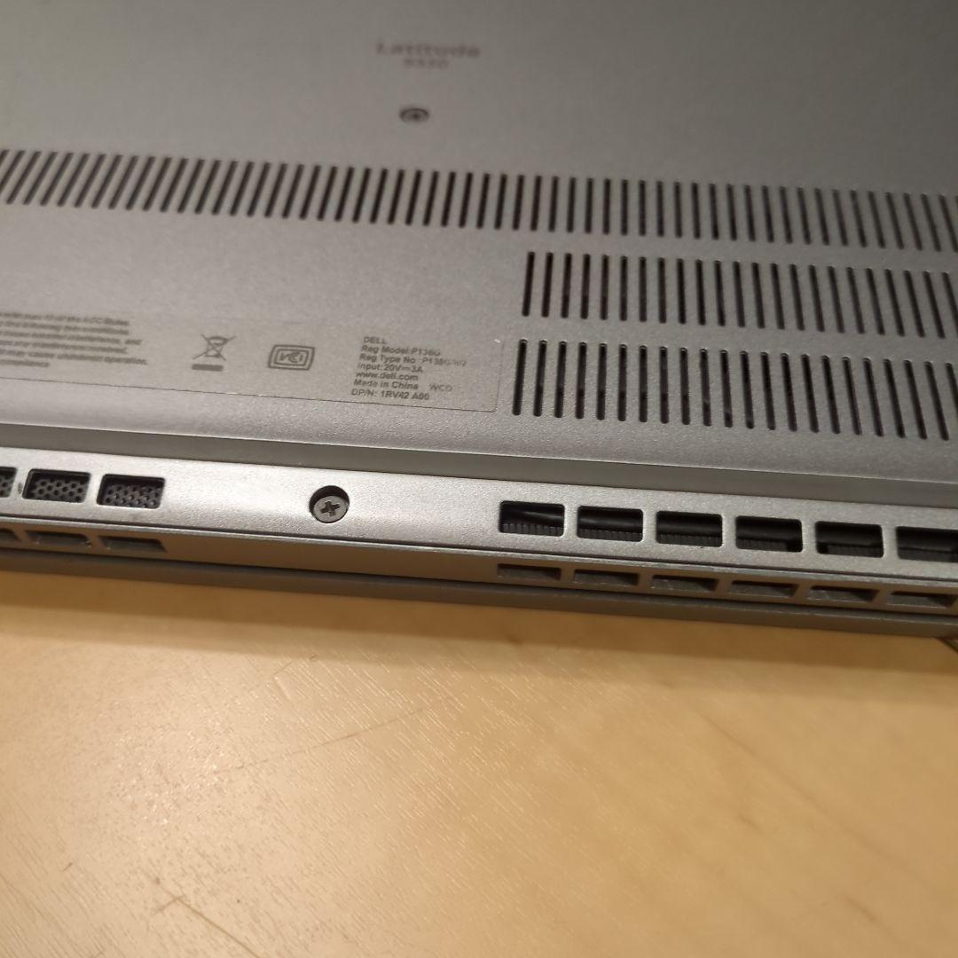 第12世代i7搭載 軽量13.3型ノートPC 16GB SSD256GBサクサク