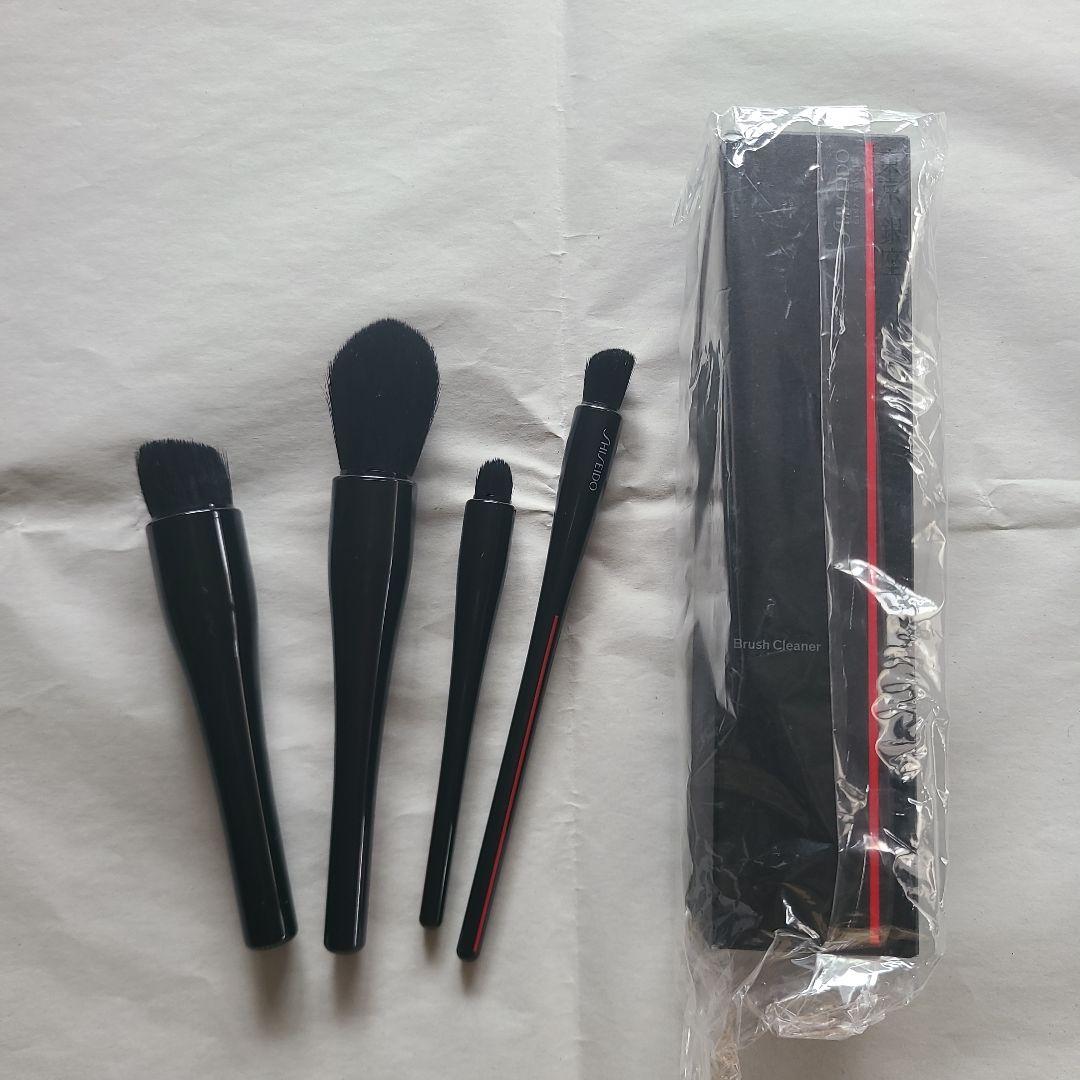 SHISEIDO　メイクブラシ4本　ブラシクリーナー