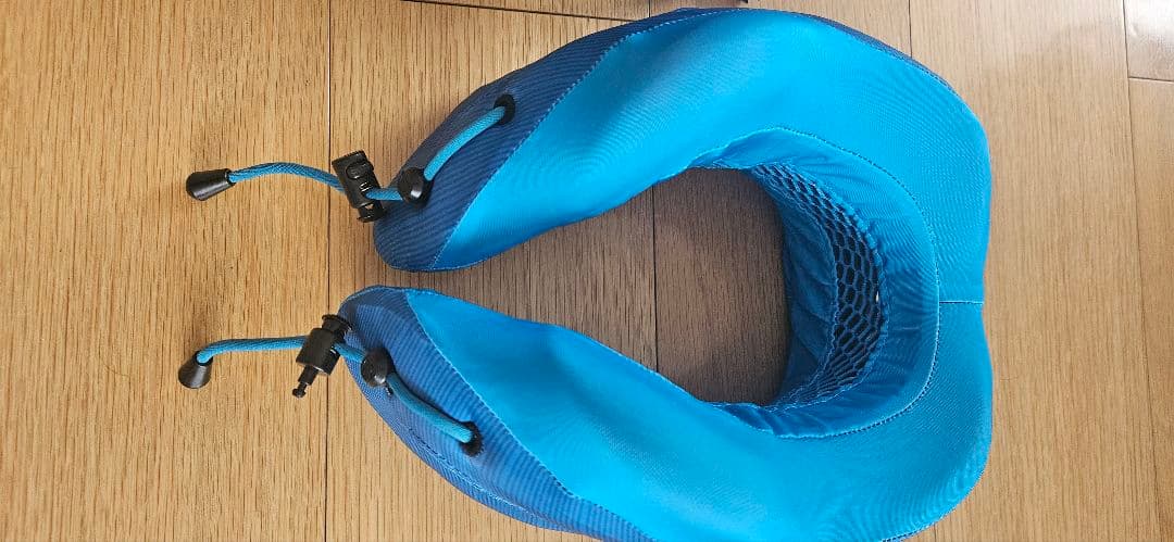 快適グッズ・旅行小物 Cabeau Evolution Cool Neck Pillow Blue