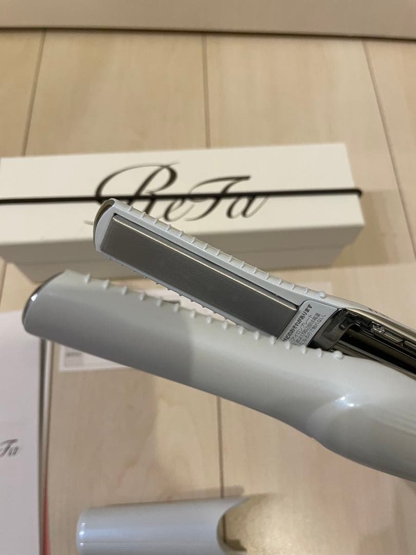 リファ　フィンガーアイロン　ST ホワイト