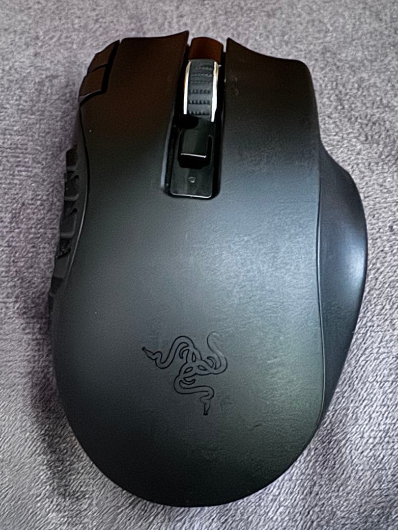 【中古】Razer Naga V2 HyperSpeed ＋単3電池20本セット