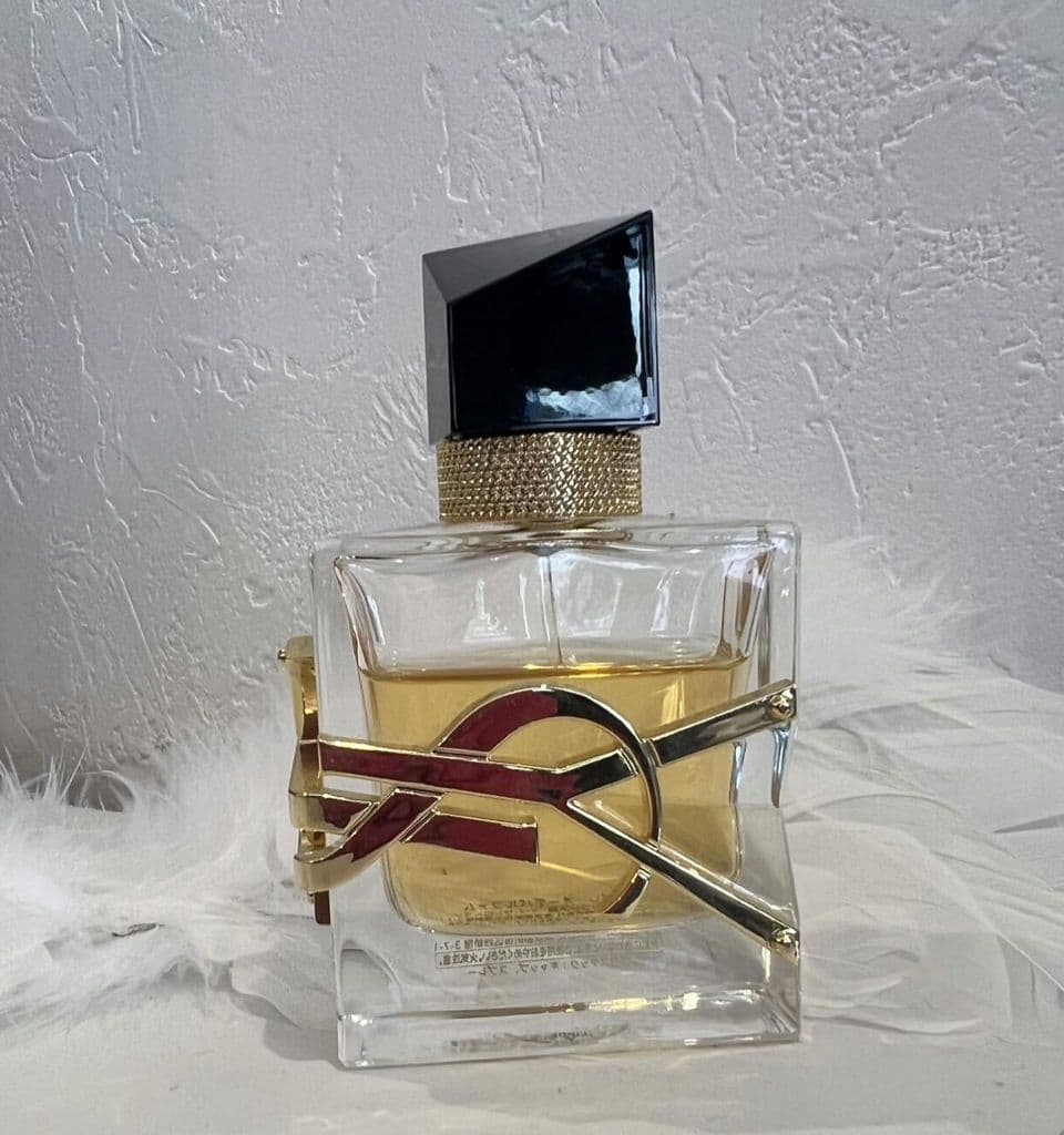 イヴサンローラン 香水 リブレ オードパルファム 30ml