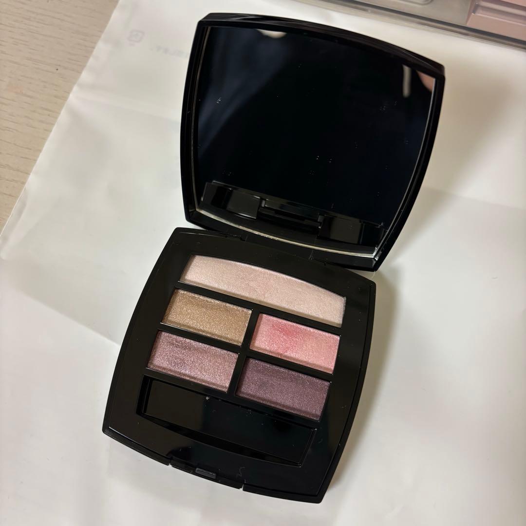 CHANEL レベージュパレットルガール ライト