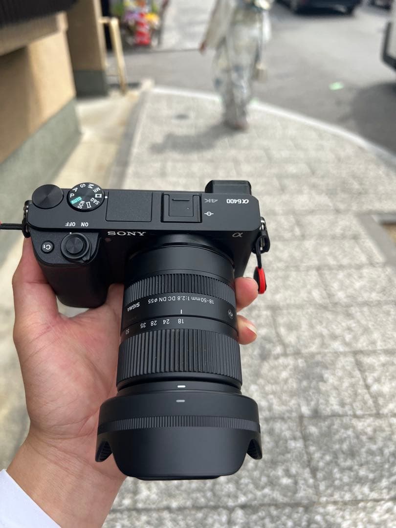 Sony α6400 + Sigma 18-50mm F2.8 人気セット