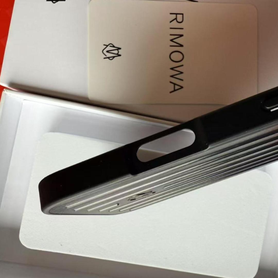 RIMOWA iPhone16 用ケース ブラック