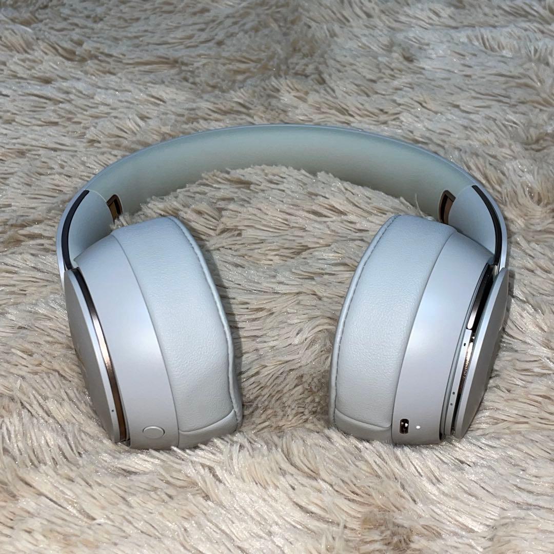 Beats Solo Pro Wireless ノイズキャンセリングヘッドホン