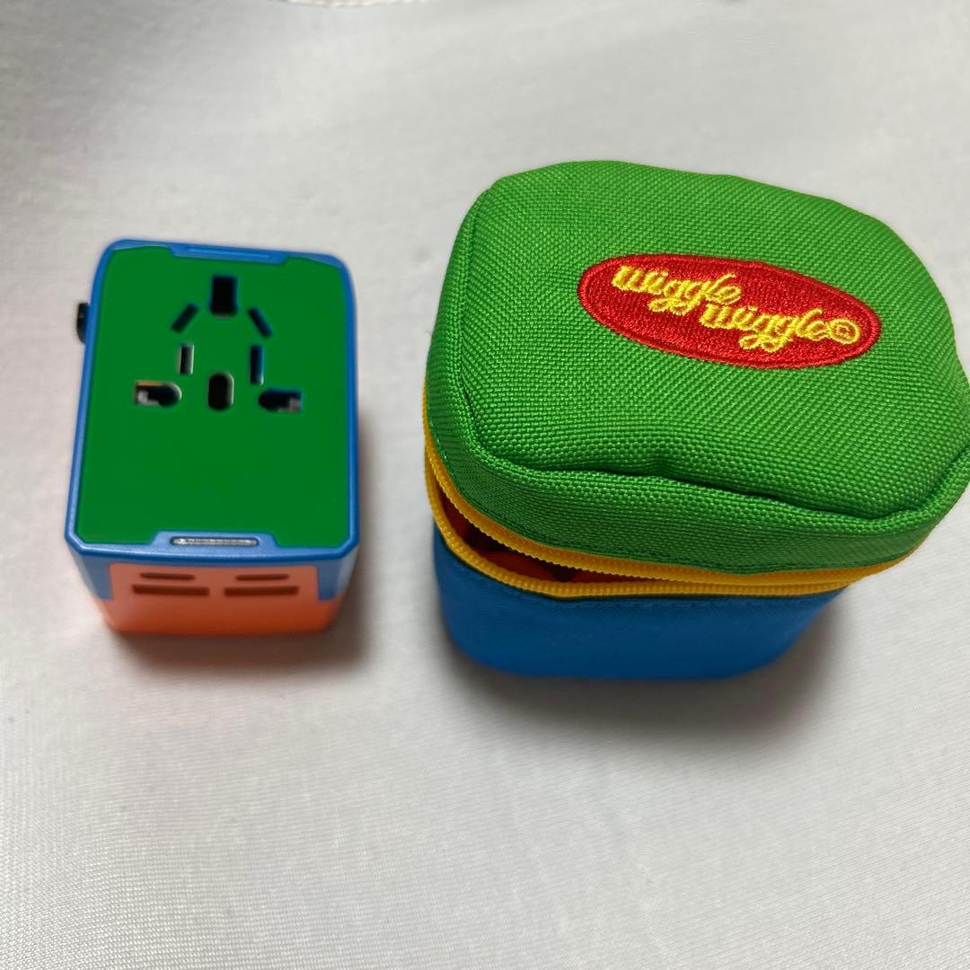 wiggle wiggle 海外用変換アダプタ　ポーチ付き