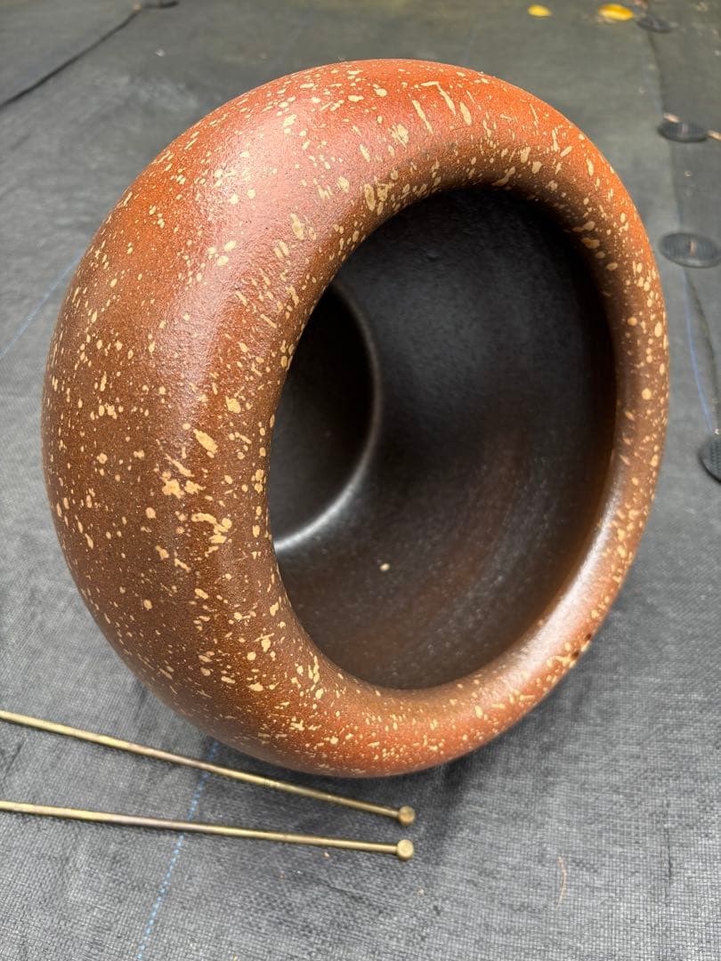 陶器　メダカ鉢・火鉢（１８７）