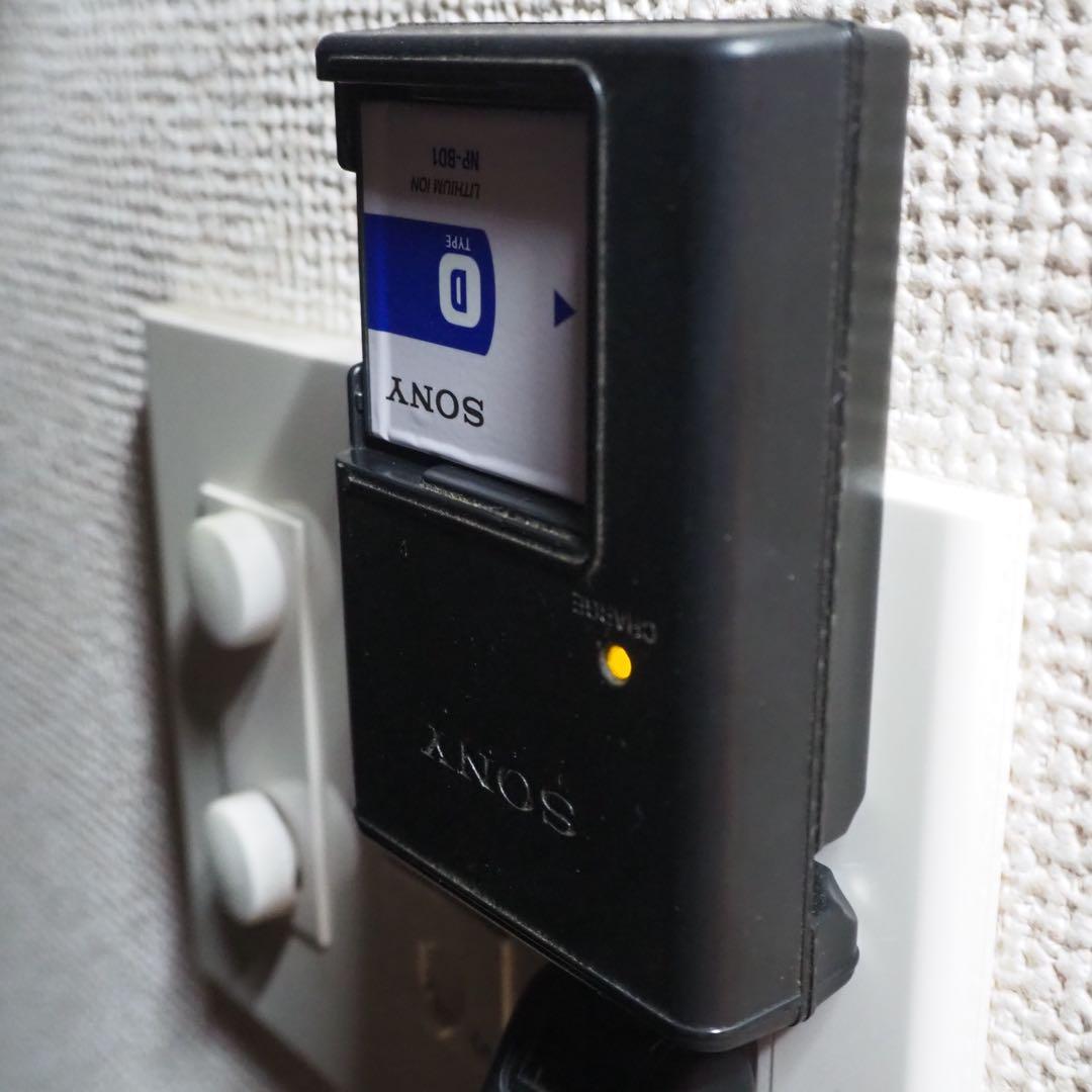 SONY サイバーショット　DSC-T700