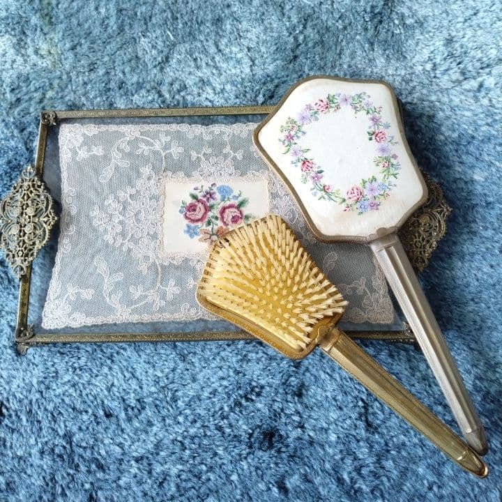 イギリスアンティーク⭐︎プチポワン トレイ＆ブラシ＆手鏡⭐︎阪急購入品
