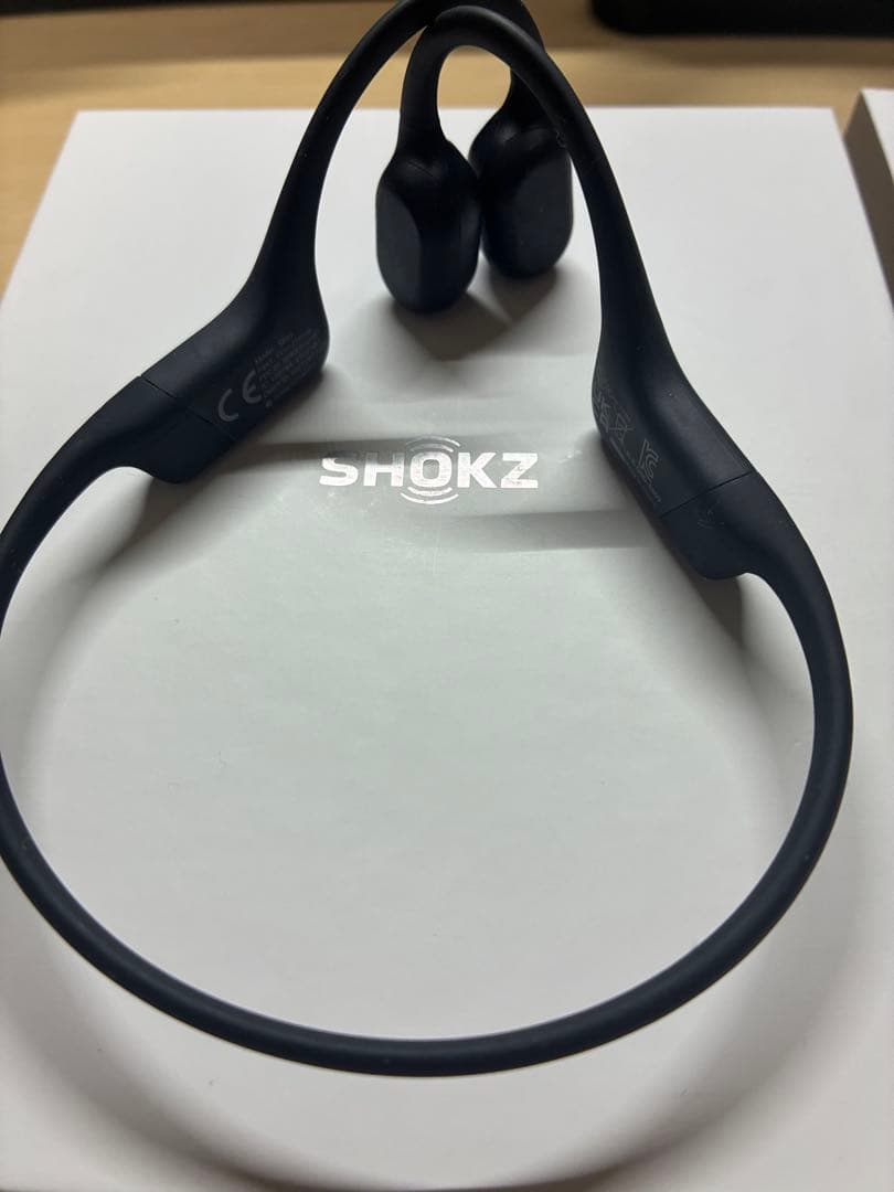 SHOKZ OPENRUN 骨伝導イヤフォン