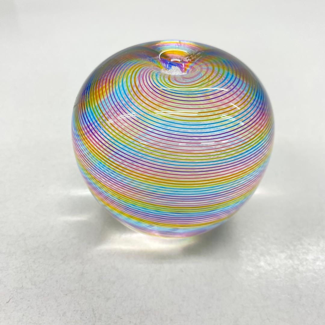♦︎ 845 虹のリンゴ大ペーパーウェイト ガラス製ガラスアート 津坂陽介