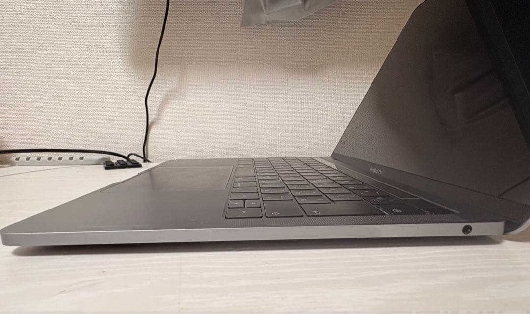 【即購入可】Apple MacBook Pro 13インチ（2019年モデル）