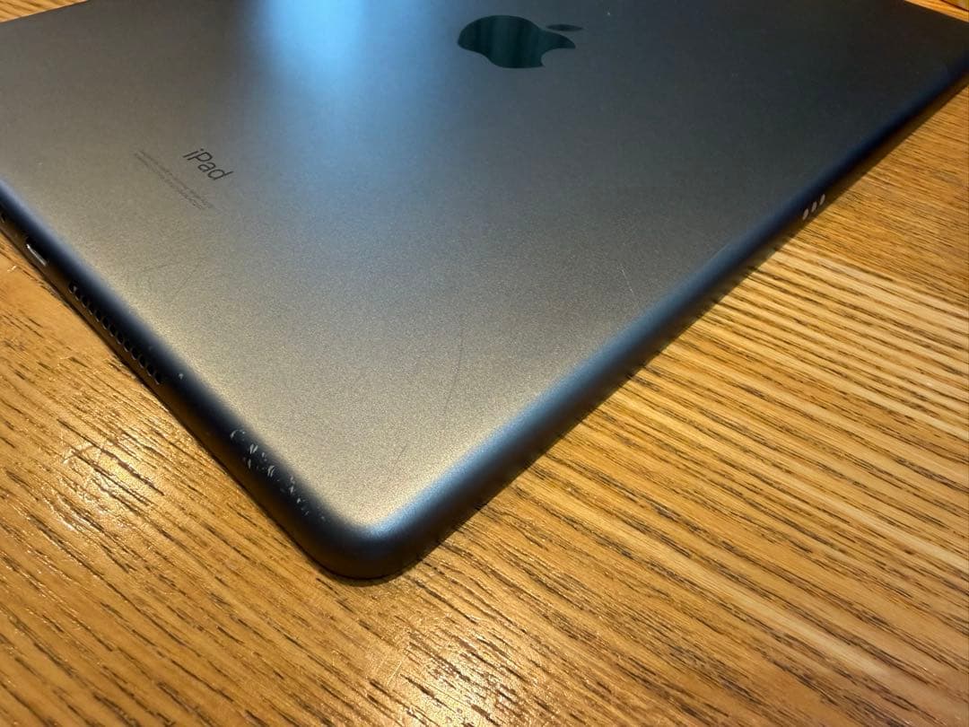 iPad 第8世代 32GB Wi-Fi スペースグレイ 液晶割れ タッチOK
