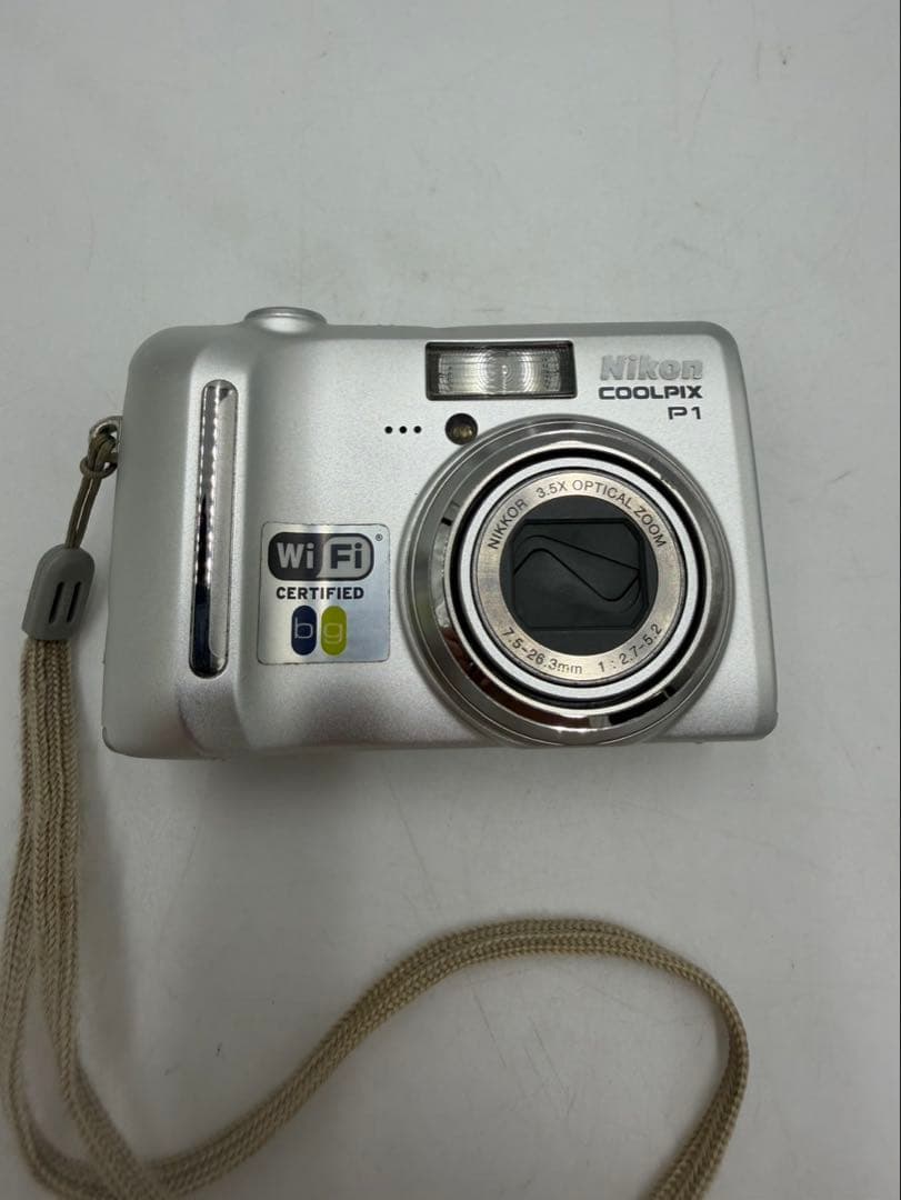 Nikon COOLPIX P1 シルバー Wi-Fi搭載　デジカメ