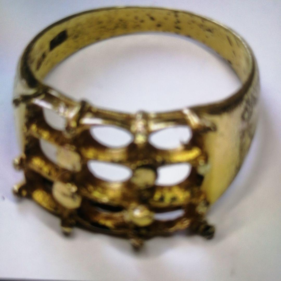 金色の指輪、昭和レトロ？
