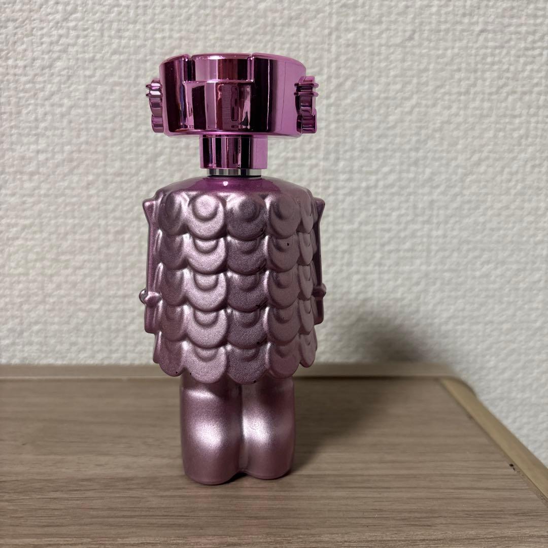ピンク 人形型 香水 サングラス付き